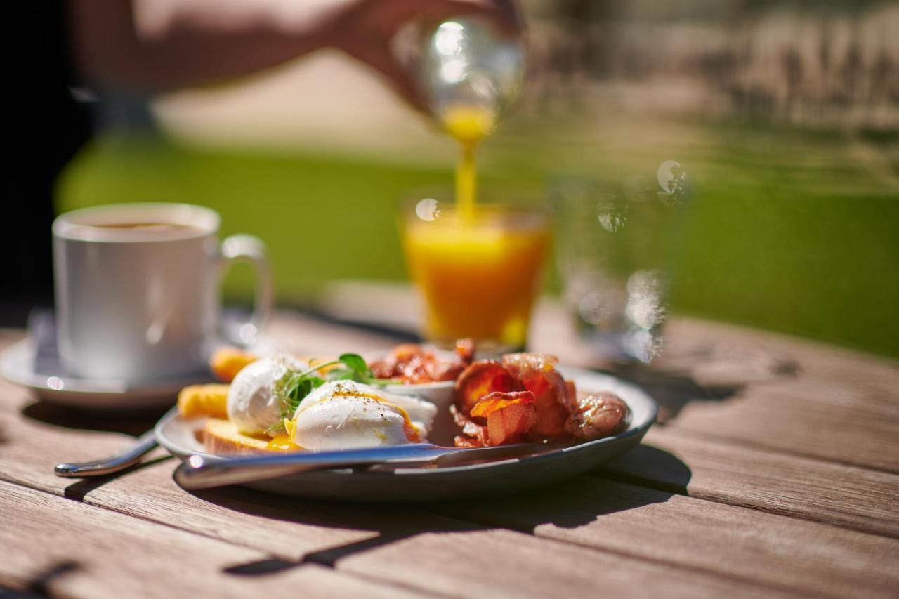 Parehua Resort Martinborough Luaran gambar A breakfast with orange juice