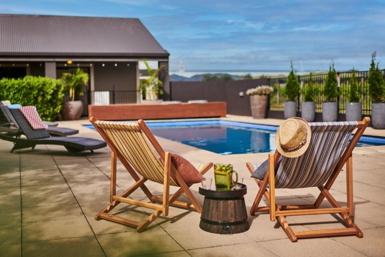 Parehua Resort Martinborough Luaran gambar Rooftop pool at the Hotel
