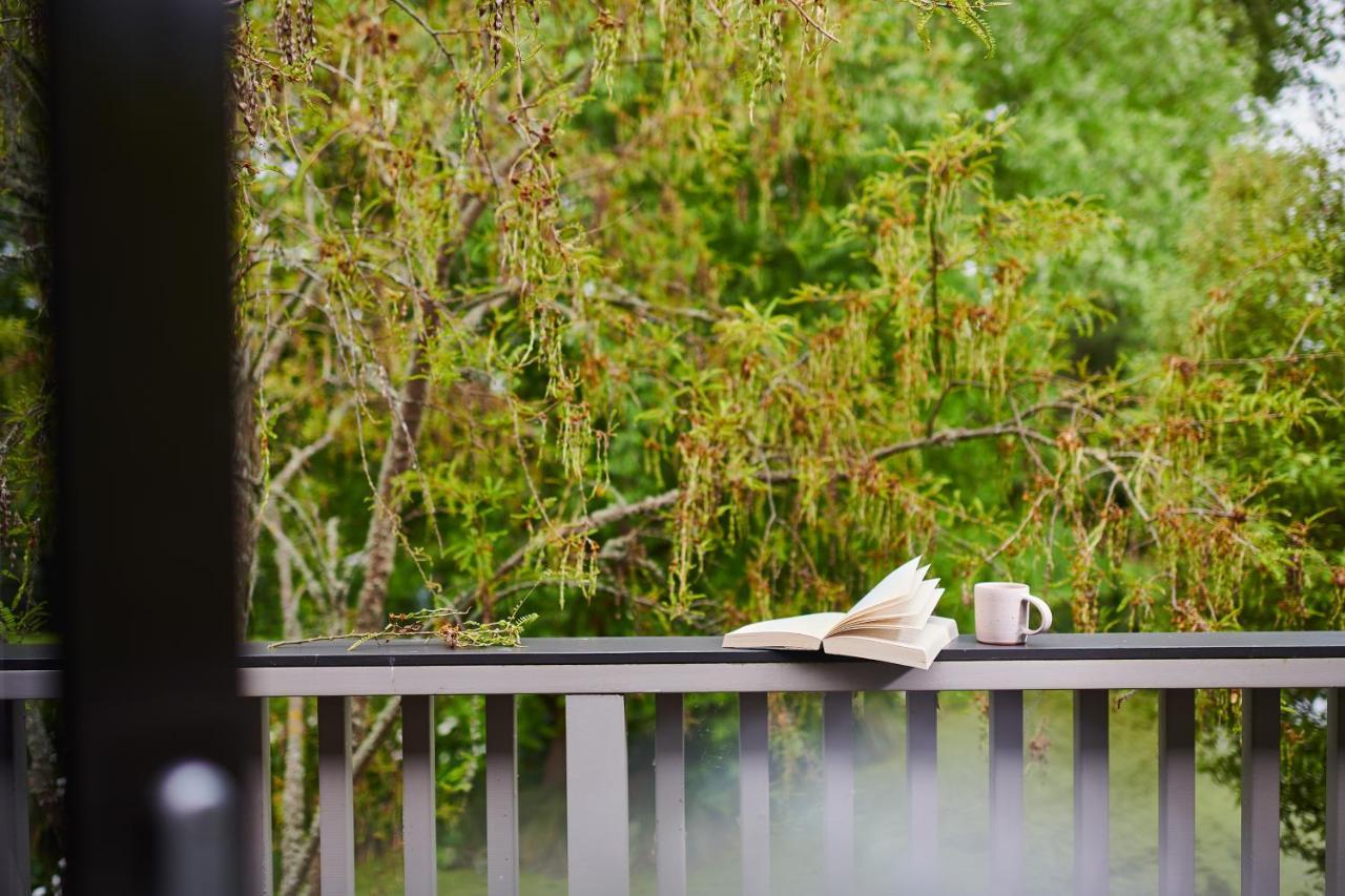 Parehua Resort Martinborough Luaran gambar A balcony