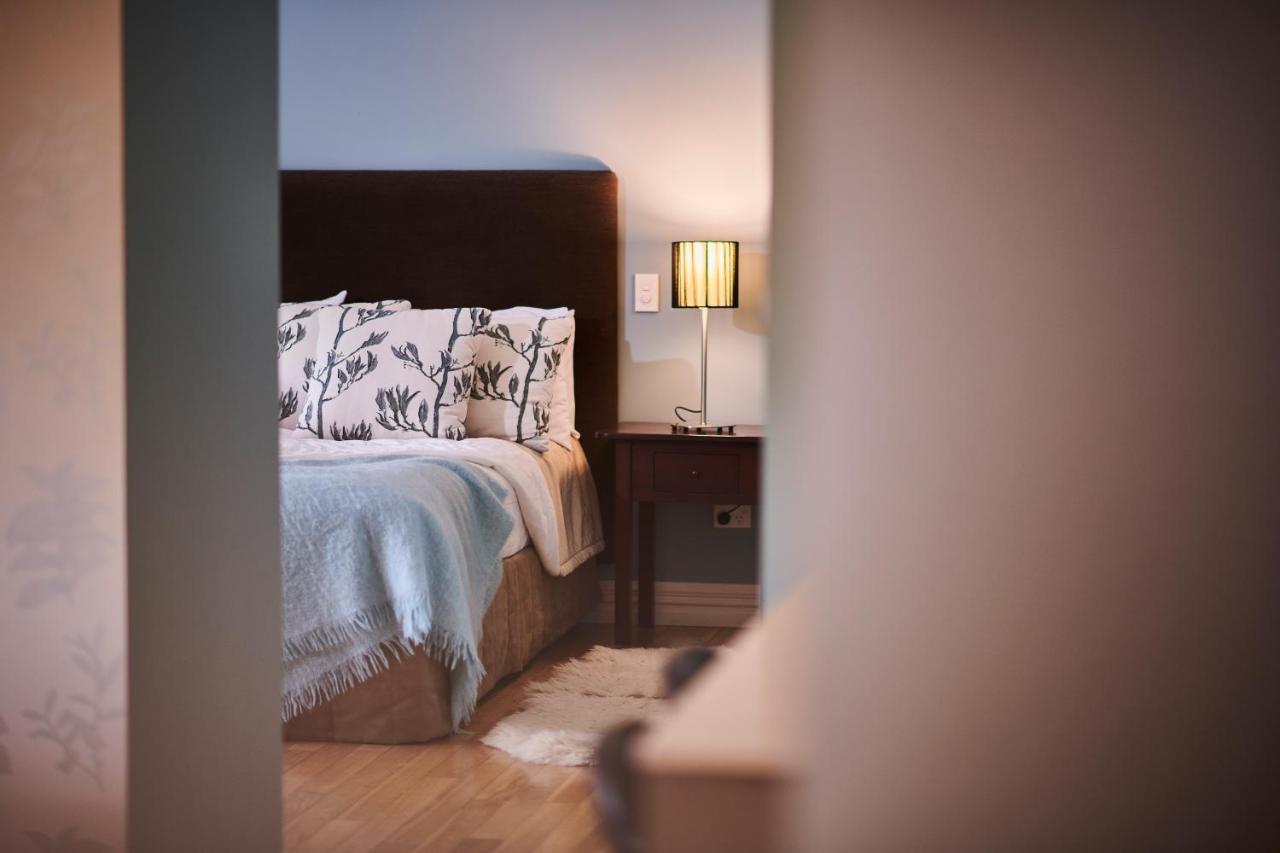 Parehua Resort Martinborough Luaran gambar A bedroom at the hotel
