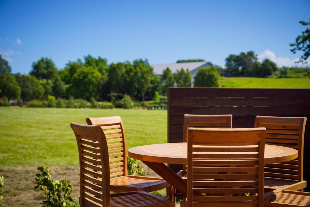 Parehua Resort Martinborough Luaran gambar Outdoor furniture