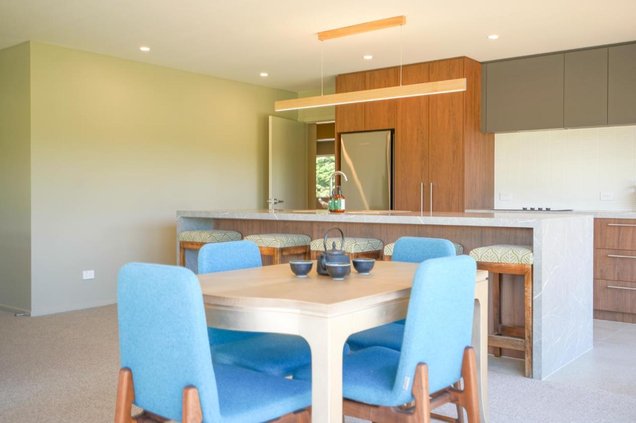 Parehua Resort Martinborough Luaran gambar A kitchen with a large island