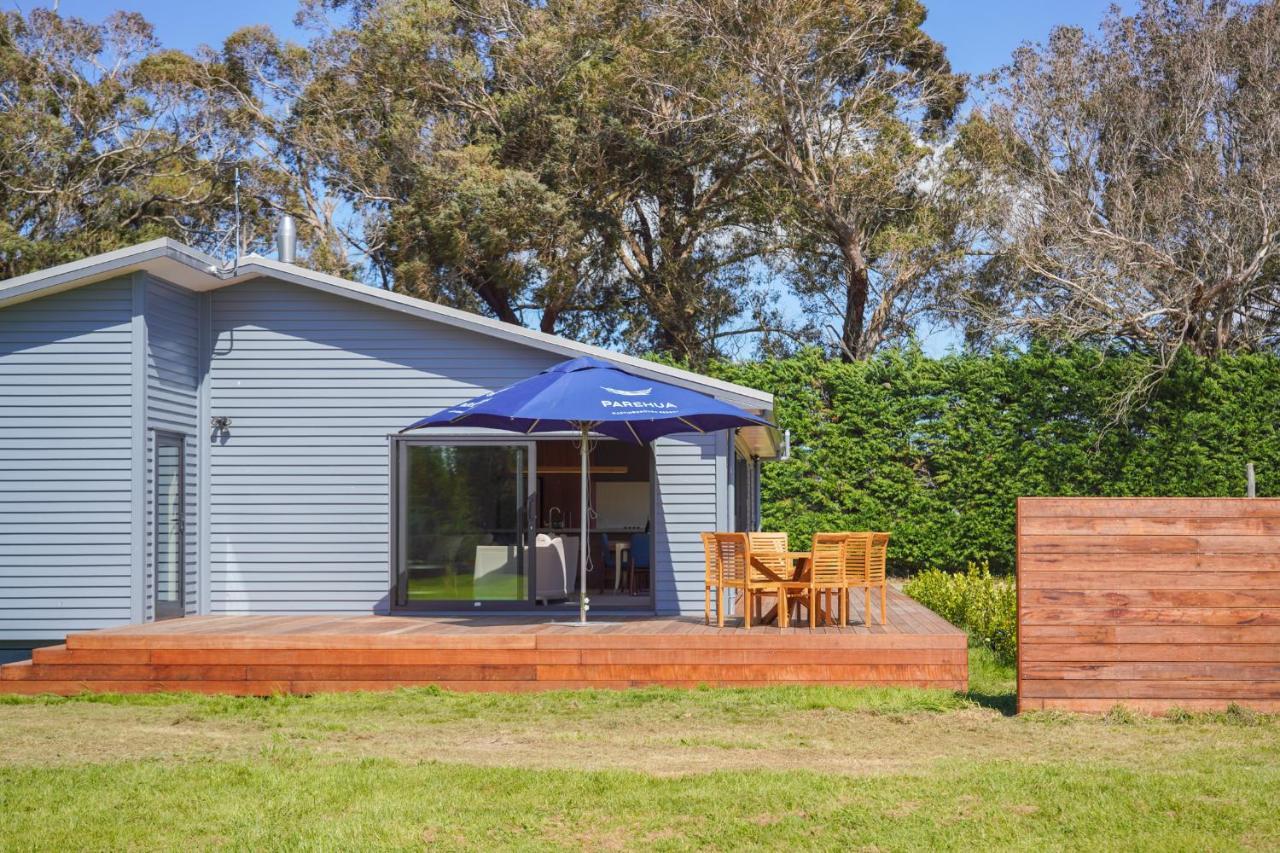 Parehua Resort Martinborough Luaran gambar A typical holiday home at the park